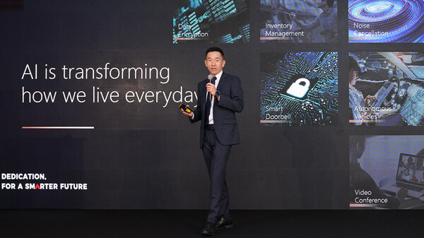 Hans Chuang, VP, Sales, Marketing and Communications Group; GM, PRC Datacenter Sales; GM, PRC CoSP Business Consumption of Intel