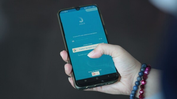 Convenient User Credit Limit Registration through JULO App Convenient User Credit Limit Registration through JULO App