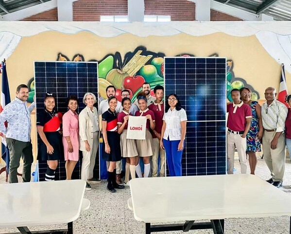 LONGi donated its Hi-MO series modules to the Gloria María Calcaño Polytechnic LONGi donated its Hi-MO series modules to the Gloria María Calcaño Polytechnic