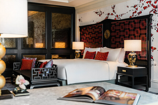 Enjoy the “Stylish Travel Package” at THE KARL LAGERFELD MACAU for a luxurious stay at the world’s one and only hotel tower conceived by the late fashion luminary.