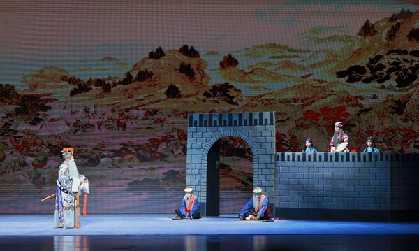 Photo shows that Peking Opera "The Ruse of the Empty City" was performed at the opening ceremony of the Chinese Opera Gala (Kunshan) 2023. Photo shows that Peking Opera "The Ruse of the Empty City" was performed at the opening ceremony of the Chinese Opera Gala (Kunshan) 2023.