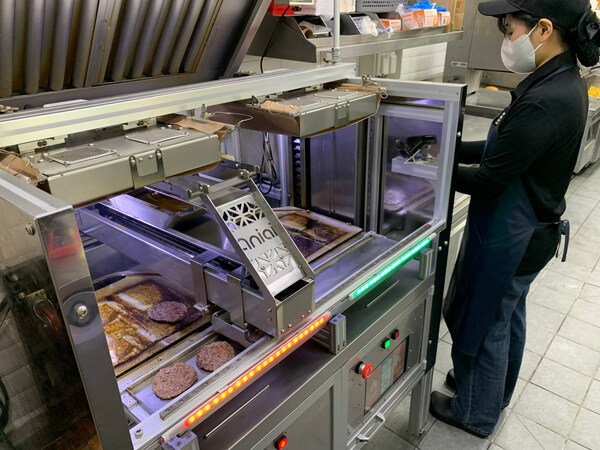 Aniai's burger cooking robot Alpha Grill Aniai's burger cooking robot Alpha Grill