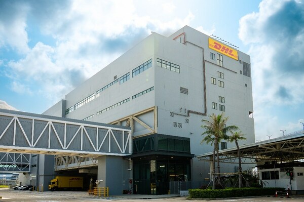 DHL Express, the world’s leading international express service provider, has launched its state-of-the-art, expanded Central Asia Hub in Hong Kong. The Hub is one of three DHL Express global hubs connecting Asia Pacific with the rest of the world and also supports intra-Asia trade. It handles close to 20% of DHL Express global shipment volume. DHL Express, the world’s leading international express service provider, has launched its state-of-the-art, expanded Central Asia Hub in Hong Kong. The Hub is one of three DHL Express global hubs connecting Asia Pacific with the rest of the world and also supports intra-Asia trade. It handles close to 20% of DHL Express global shipment volume.