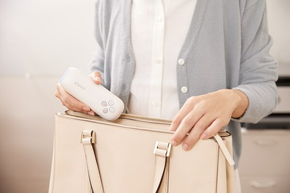 The Pigeon GoMini™ Plus is compact and lightweight. You can easily pop it into your bag and bring it with you to pump on-the-go.