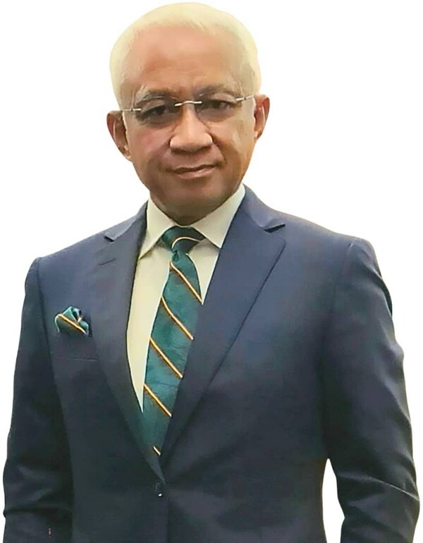 YBhg General Tan Sri Dato' Sri Hj Affendi bin Hj Buang RMAF (Retired) YBhg General Tan Sri Dato' Sri Hj Affendi bin Hj Buang RMAF (Retired)