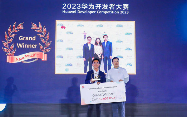 Grand prize winner - team Nozama from Singapore Grand prize winner - team Nozama from Singapore