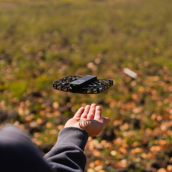 HOVERAir X1, Your Personal Photographer for Christmas and Beyond. HOVERAir X1, Your Personal Photographer for Christmas and Beyond.