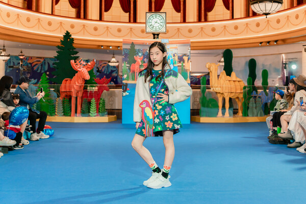 The children's fashion show was a captivating moment, filled with wonder and excitement. The children's fashion show was a captivating moment, filled with wonder and excitement.