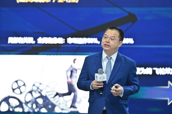 Keynote speech "Co-creating a Chinese Software Ecology to Provide the World a New Alternative" by Zeng Xingyun, President of Huawei Cloud Asia Pacific Keynote speech "Co-creating a Chinese Software Ecology to Provide the World a New Alternative" by Zeng Xingyun, President of Huawei Cloud Asia Pacific