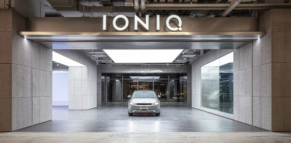 Hyundai Electrifies in Thailand with Grand Opening of New IONIQ Lab Hyundai Electrifies in Thailand with Grand Opening of New IONIQ Lab