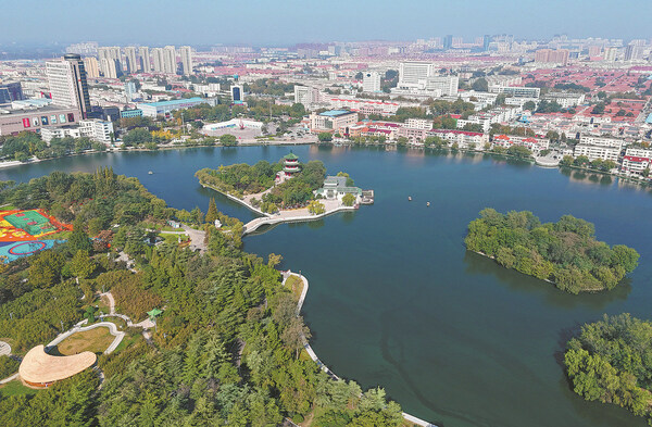 An aerial photo shows a "pocket park" in Laixi in Qingdao, Shandong province. [Photo provided to China Daily]
