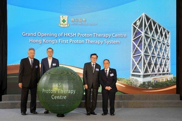 Officiating guests at the opening ceremony included Professor LO Chung-mau, Secretary for Health, Hong Kong Special Administrative Region Government (second left); Dr. Walton LI, Chief Executive Officer of HKSH Medical Group and Medical Superintendent of Hong Kong Sanatorium & Hospital (second right); Mr. Wyman LI, Chief Operating Officer of HKSH Medical Group and Director of Hong Kong Sanatorium & Hospital (first left), and Dr. Yen-chow TSAO, Chief Clinical Officer of HKSH Medical Group and Deputy Medical Superintendent of Hong Kong Sanatorium & Hospital (first right). Officiating guests at the opening ceremony included Professor LO Chung-mau, Secretary for Health, Hong Kong Special Administrative Region Government (second left); Dr. Walton LI, Chief Executive Officer of HKSH Medical Group and Medical Superintendent of Hong Kong Sanatorium & Hospital (second right); Mr. Wyman LI, Chief Operating Officer of HKSH Medical Group and Director of Hong Kong Sanatorium & Hospital (first left), and Dr. Yen-chow TSAO, Chief Clinical Officer of HKSH Medical Group and Deputy Medical Superintendent of Hong Kong Sanatorium & Hospital (first right).
