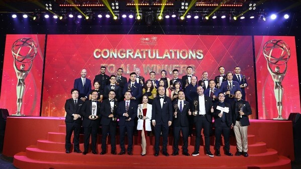 Congratulations to the Winners of 2023 Vietnam SME100 Awards Congratulations to the Winners of 2023 Vietnam SME100 Awards