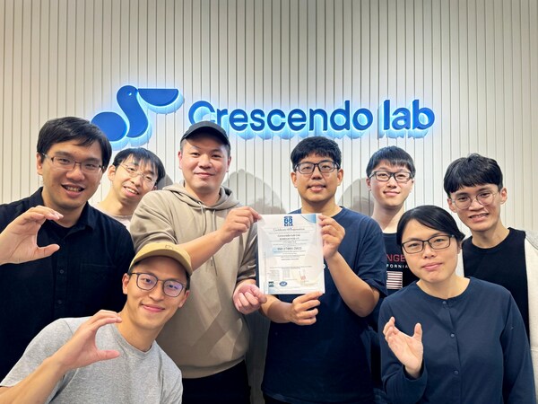 The CEO of Crescendo Lab, Jin (fourth from the right), and the engineering team happily took a photo holding the ISO 27001 certificate. The CEO of Crescendo Lab, Jin (fourth from the right), and the engineering team happily took a photo holding the ISO 27001 certificate.