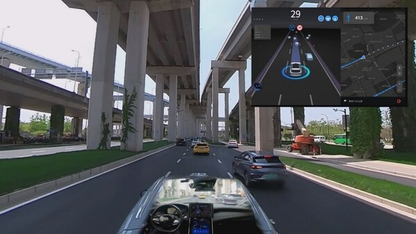 The car integrated with DeepRoute.ai Driver 3.0 and Tencent SD Map is driving in Shanghai, China The car integrated with DeepRoute.ai Driver 3.0 and Tencent SD Map is driving in Shanghai, China
