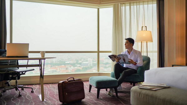 business and leisure stay experience with stay in the moment room package at JW Marriott Surabaya business and leisure stay experience with stay in the moment room package at JW Marriott Surabaya
