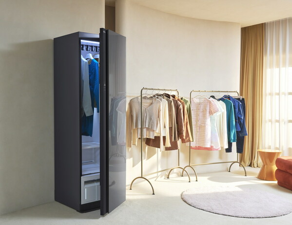 Featuring a handheld, high-pressure steamer, the Dynamic Moving Hanger and Dual TrueSteam technology, LG Styler introduces a new era in clothing care management at CES 2024. Featuring a handheld, high-pressure steamer, the Dynamic Moving Hanger and Dual TrueSteam technology, LG Styler introduces a new era in clothing care management at CES 2024.