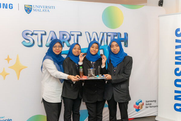 The outstanding Team Magnetic HydroOleGuard Sponge from SMK Kubang Bemban won the grand prize at the Grand Finale of Samsung Solve For Tomorrow 2023. The outstanding Team Magnetic HydroOleGuard Sponge from SMK Kubang Bemban won the grand prize at the Grand Finale of Samsung Solve For Tomorrow 2023.