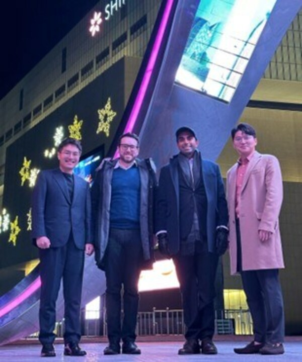 From left to right: Kipil Lim (Senior Scientist), Maxwell Kushner-Lenhoff (Head of Commercial), Vivas Kumar (CEO & Co-founder), Woojin Cho (Senior Manager, Strategic Partnerships, Founding Member, Korea Office) From left to right: Kipil Lim (Senior Scientist), Maxwell Kushner-Lenhoff (Head of Commercial), Vivas Kumar (CEO & Co-founder), Woojin Cho (Senior Manager, Strategic Partnerships, Founding Member, Korea Office)