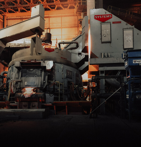 Representative Spray-Cooled™ Electric Arc Furnace Representative Spray-Cooled™ Electric Arc Furnace