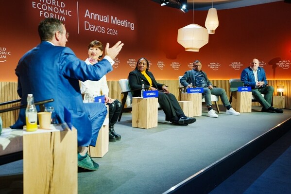 From left to right: Mr Richard Quest, CNN International's anchor and correspondent; Ms Jane Sun, CEO of Trip.com Group; Ms Sithembile Ntombela, Acting Chief Executive Officer of Brand South Africa; Mr Tony Fernandes, Chief Executive Officer of Capital A Berhad (AirAsia); and Mr Stephen Cotton, General Secretary of the International Transport Workers' Federation (ITF). Source: World Economic Forum