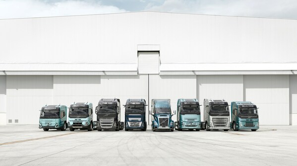 Volvo Trucks has unveiled an all-new heavy-duty truck platform for the North American market in parallel to a new heavy-duty truck range for Europe, Australia and markets in Asia and Africa. Volvo Trucks has unveiled an all-new heavy-duty truck platform for the North American market in parallel to a new heavy-duty truck range for Europe, Australia and markets in Asia and Africa.