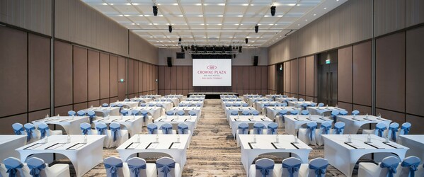 Orchid Ballroom at Crowne Plaza Phu Quoc Starbay. Orchid Ballroom at Crowne Plaza Phu Quoc Starbay.