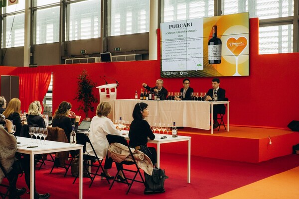 Wine of Moldova tasting during the masterclass organized at Vinexpo Paris 2024 Wine of Moldova tasting during the masterclass organized at Vinexpo Paris 2024
