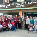 TYT Wan Junaidi, wife tour Anjung Usahawan Limbang