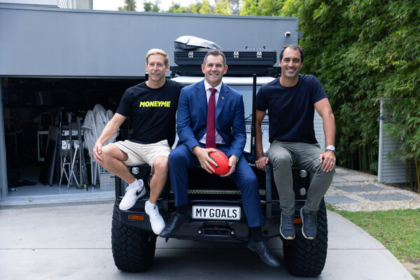 (L-R) Richard Bray, Luke Hodge, James Falzon (L-R) Richard Bray, Luke Hodge, James Falzon