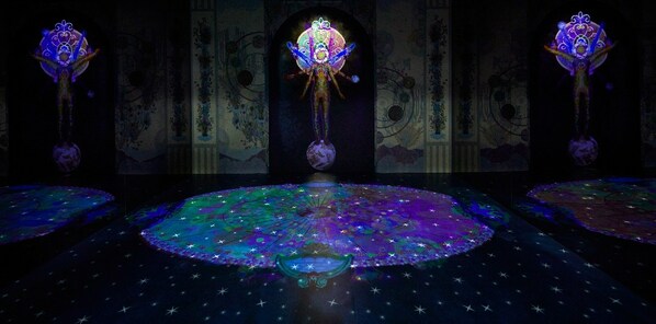 Saya Woolfalk (b. 1979, Gifu, Japan) will present Visionary Reality Portal, an immersive and multisensory digital-meditation chamber. Photo Credit: The Peninsula Hotels. Saya Woolfalk (b. 1979, Gifu, Japan) will present Visionary Reality Portal, an immersive and multisensory digital-meditation chamber. Photo Credit: The Peninsula Hotels.