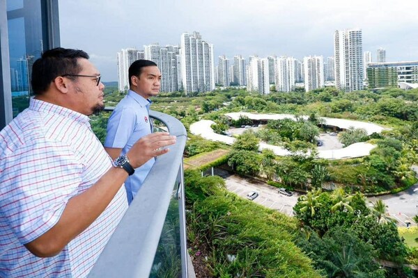 Johor Chef Minister Onn Hafiz visit Forest City Johor Chef Minister Onn Hafiz visit Forest City