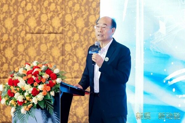 Mr. Shi Jianhua, Vice Secretary-General of the China Electric Vehicle Hundred People's Association, former Deputy Secretary-General of the China Association of Automobile Manufacturers, and Chairman of the Auto Mr. Shi Jianhua, Vice Secretary-General of the China Electric Vehicle Hundred People's Association, former Deputy Secretary-General of the China Association of Automobile Manufacturers, and Chairman of the Auto