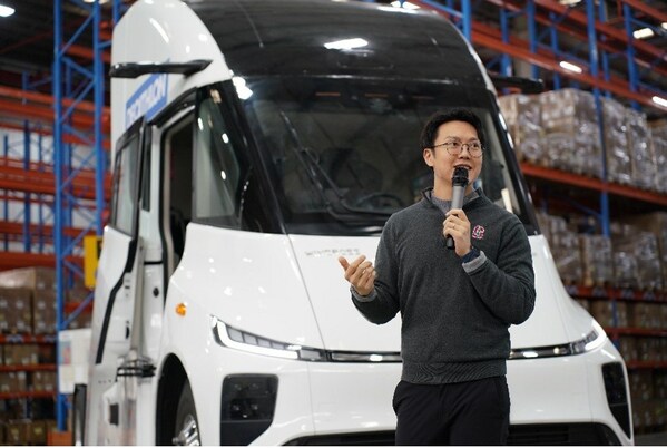 Windrose founder, chairman, and CEO speaks at a joint event with Decathlon in China Windrose founder, chairman, and CEO speaks at a joint event with Decathlon in China