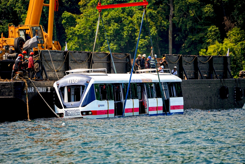 Pahang Sultan officiates launch of first LRT coach artificial reef in Pulau Tioman, set to invigorate ecosystem, island tourism