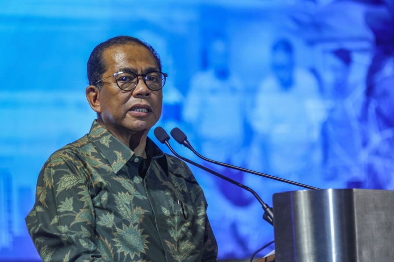 Defence minister calls for unity, reject extreme ideology that divides Malaysians