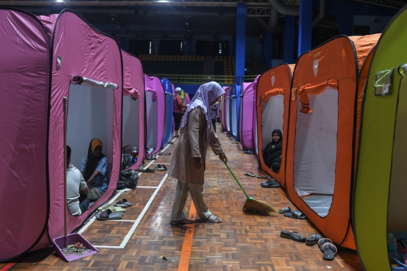 Number of evacuees drops to 5,454 this morning