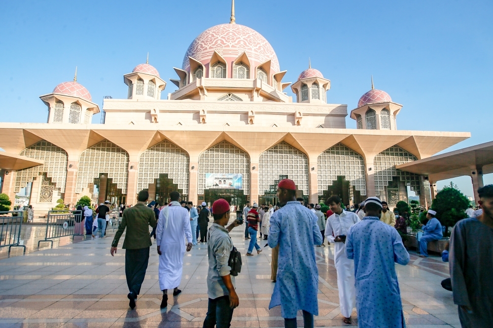 Jakim to hold ‘solat hajat’ at three mosques amid Israeli strikes in the Middle East