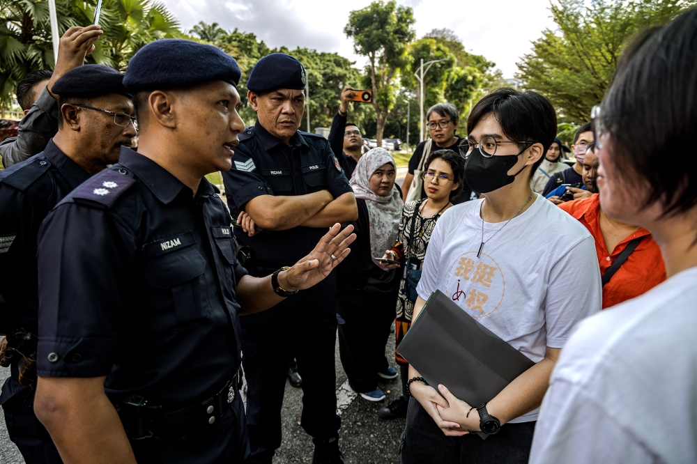 Student group demonstrates to demand UM act against don who allegedly sent nudes