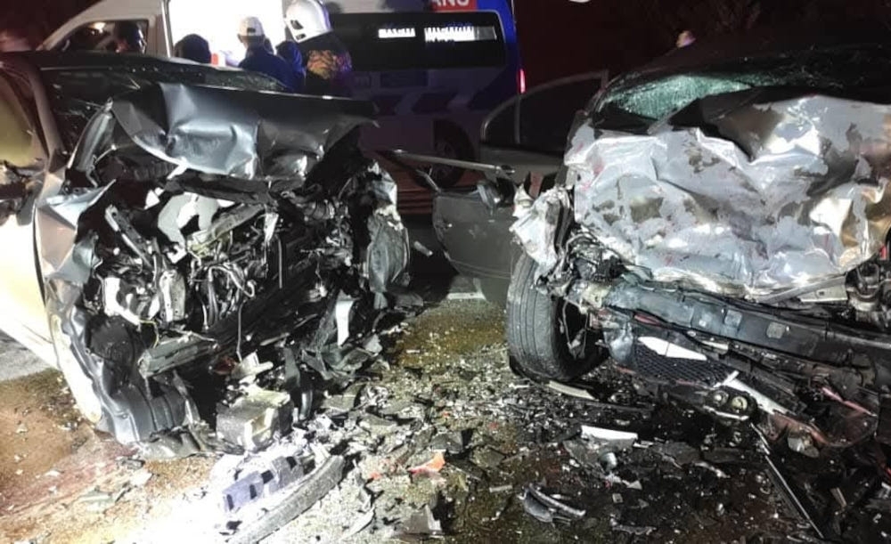 Three family members killed in head-on crash between two cars in Mersing; five-year-old daughter of driver treated for head injuries