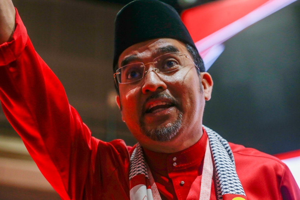 Umno tells PKR that recruiting Tengku Zafrul is crossing a red line