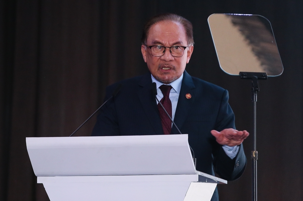 Anwar: No Petronas role in alleged diesel supply to Philippines, calls for an end to row
