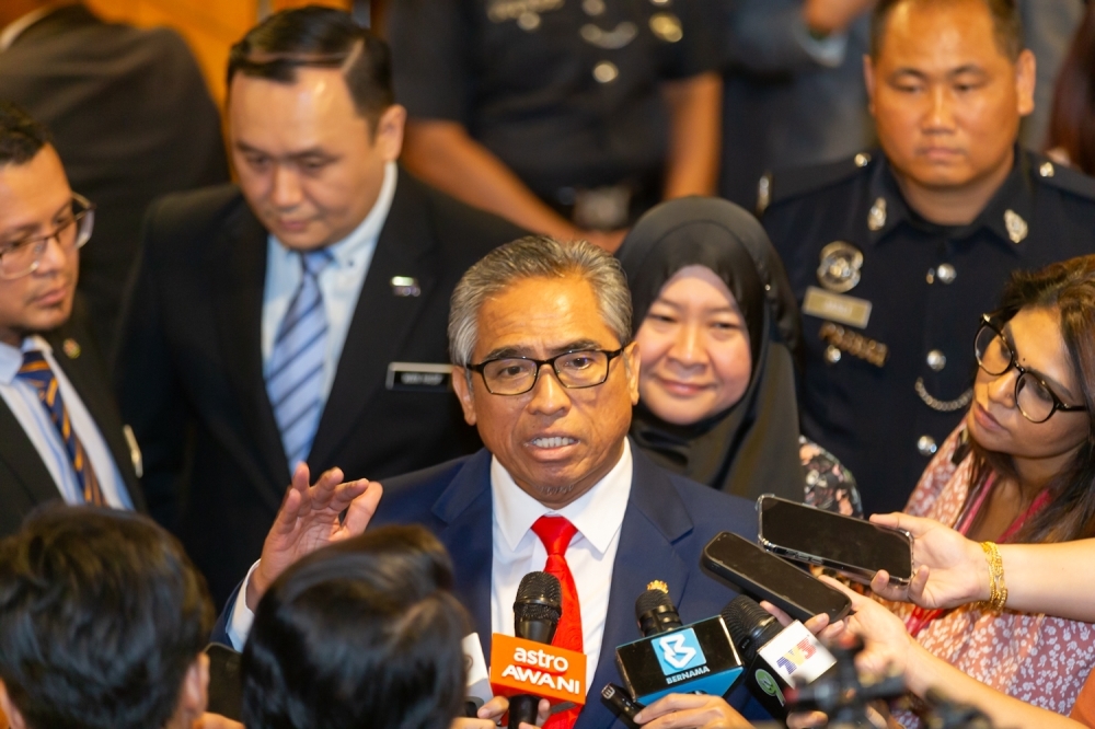 Chief Secretary Shamsul Azri suggests job rotation for civil service counter staff