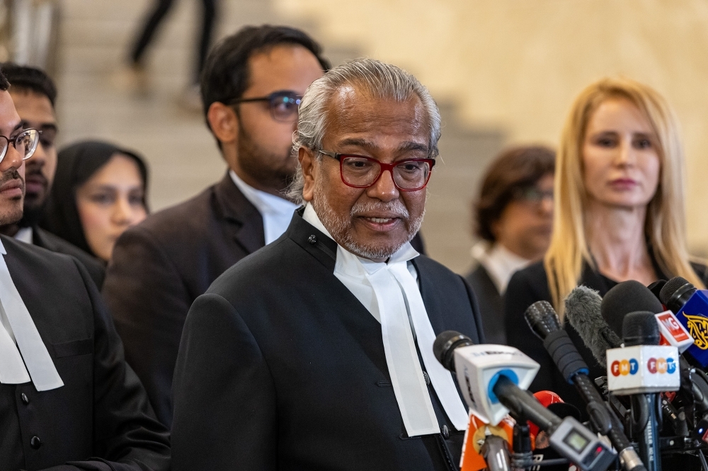 1MDB trial cut short after lawyer claims Najib didn’t sleep for days ahead of ‘house arrest’ challenge hearing