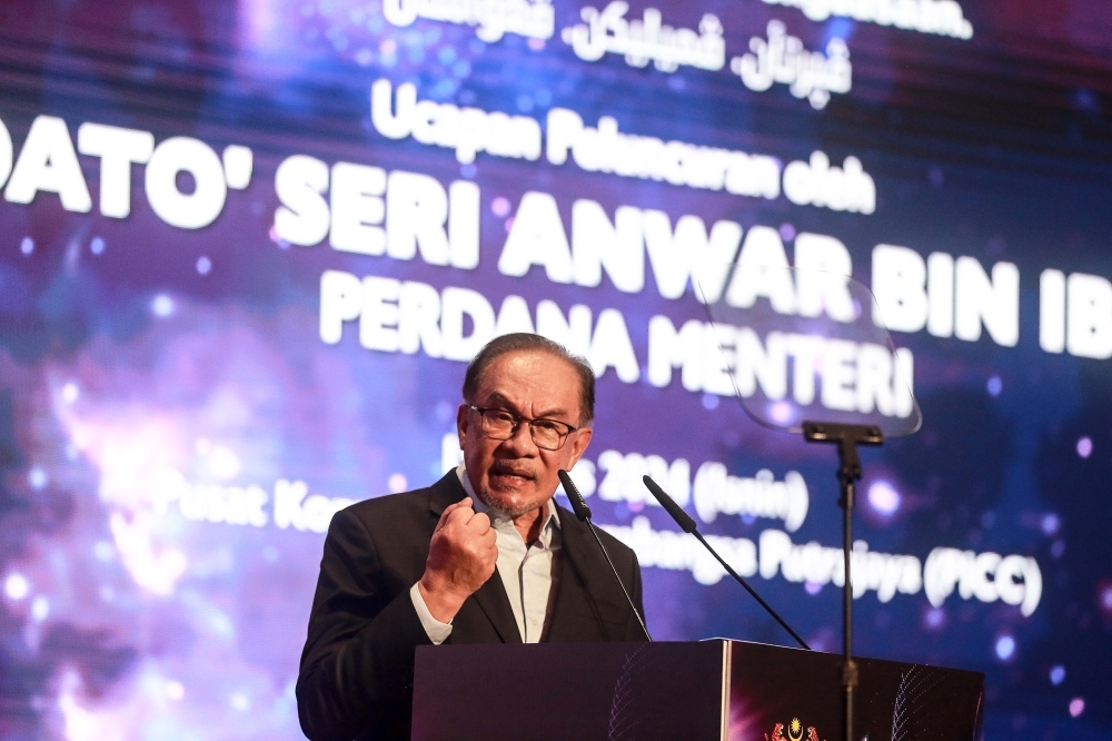 PM Anwar challenges GLCs, GLICs to drive Bumiputera economic agenda