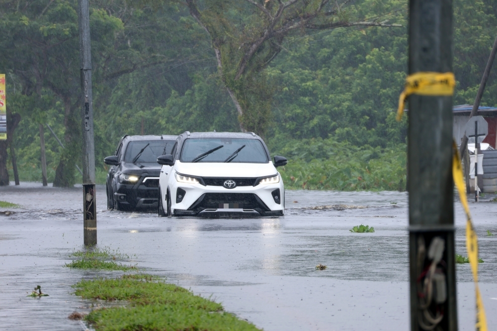 MetMalaysia issues thunderstorm, heavy rain warning for East Malaysia