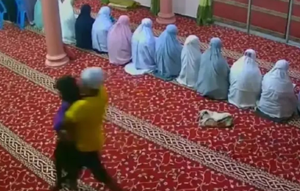 Tighten security, religious affairs minister tells mosque after alleged sexual assault in Batang Kali