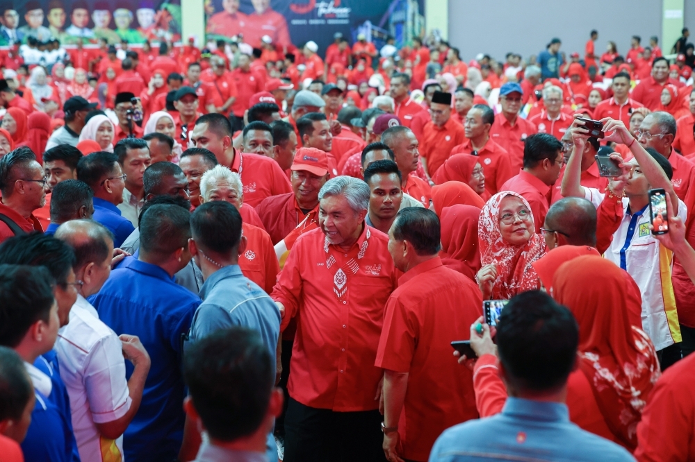 Zahid urges EC to factor in Ramadan for Ayer Kuning by-election date