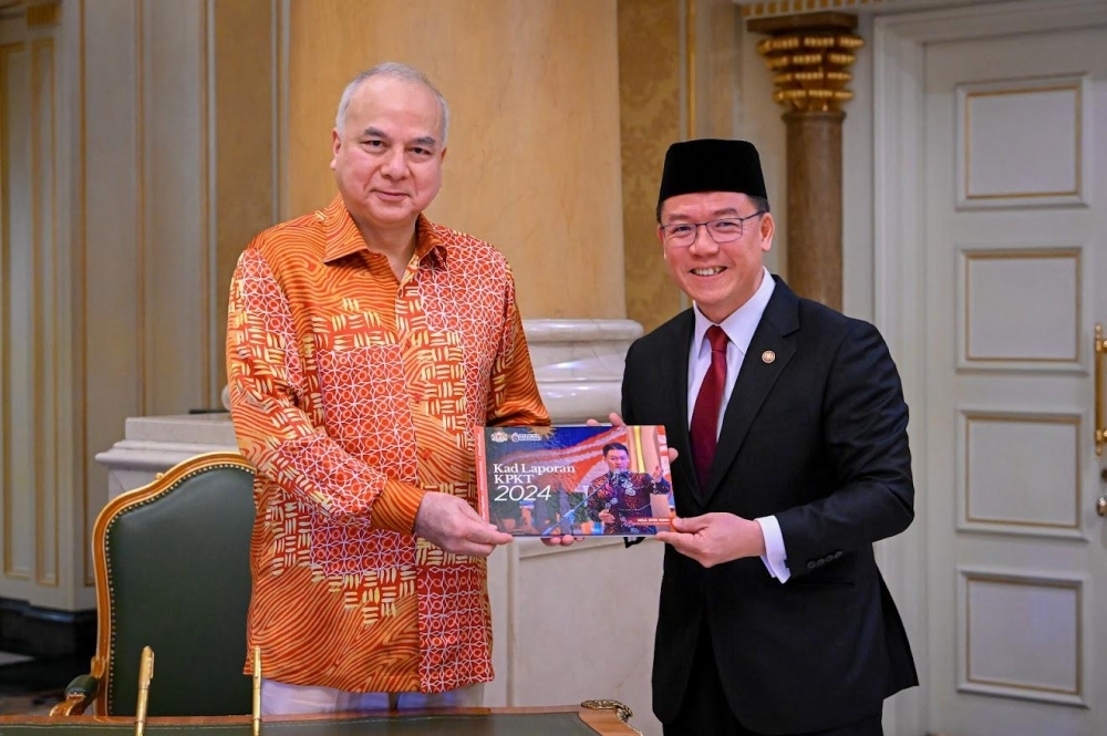 Sultan Nazrin commends Housing Ministry’s progress as Nga presents 2024 report card