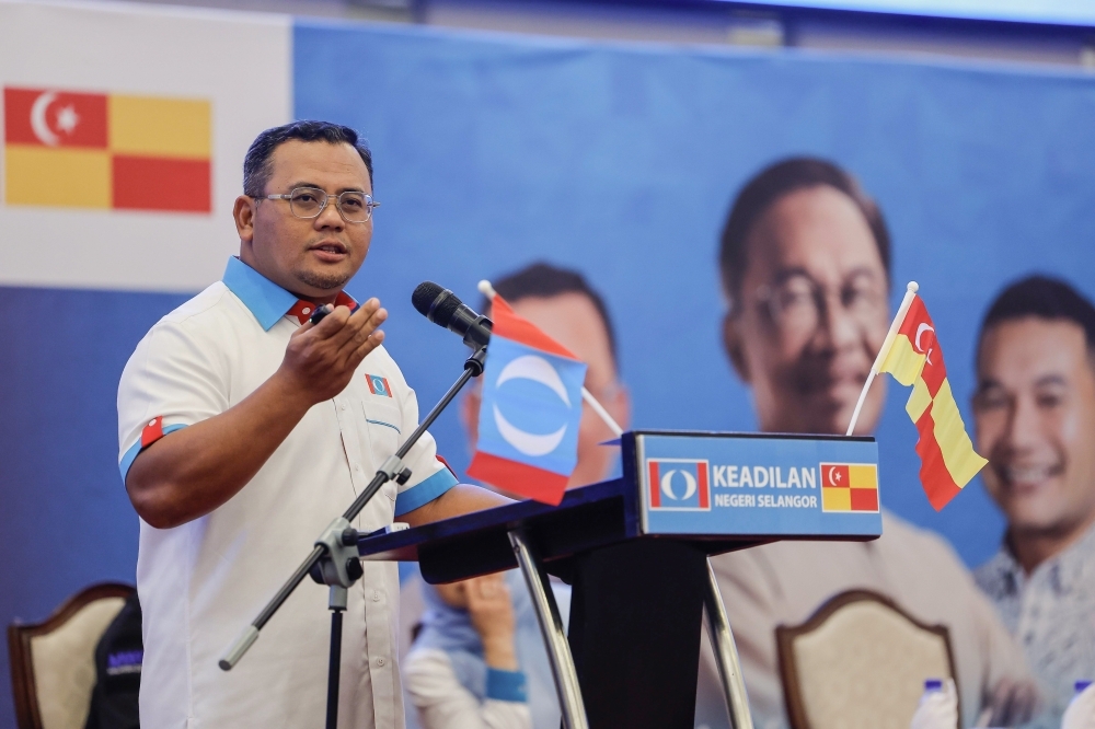 Citing stability with Rafizi as PKR No. 2, Amirudin says will defend party vice-president post